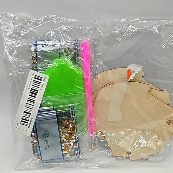 3 Piece lot kids craft activity kits NWT - Picture 8 of 8